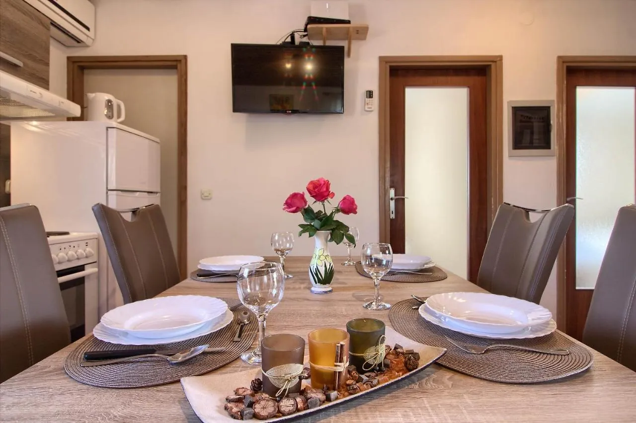 Cozy Villa Loborika With Private Pool Near Pula