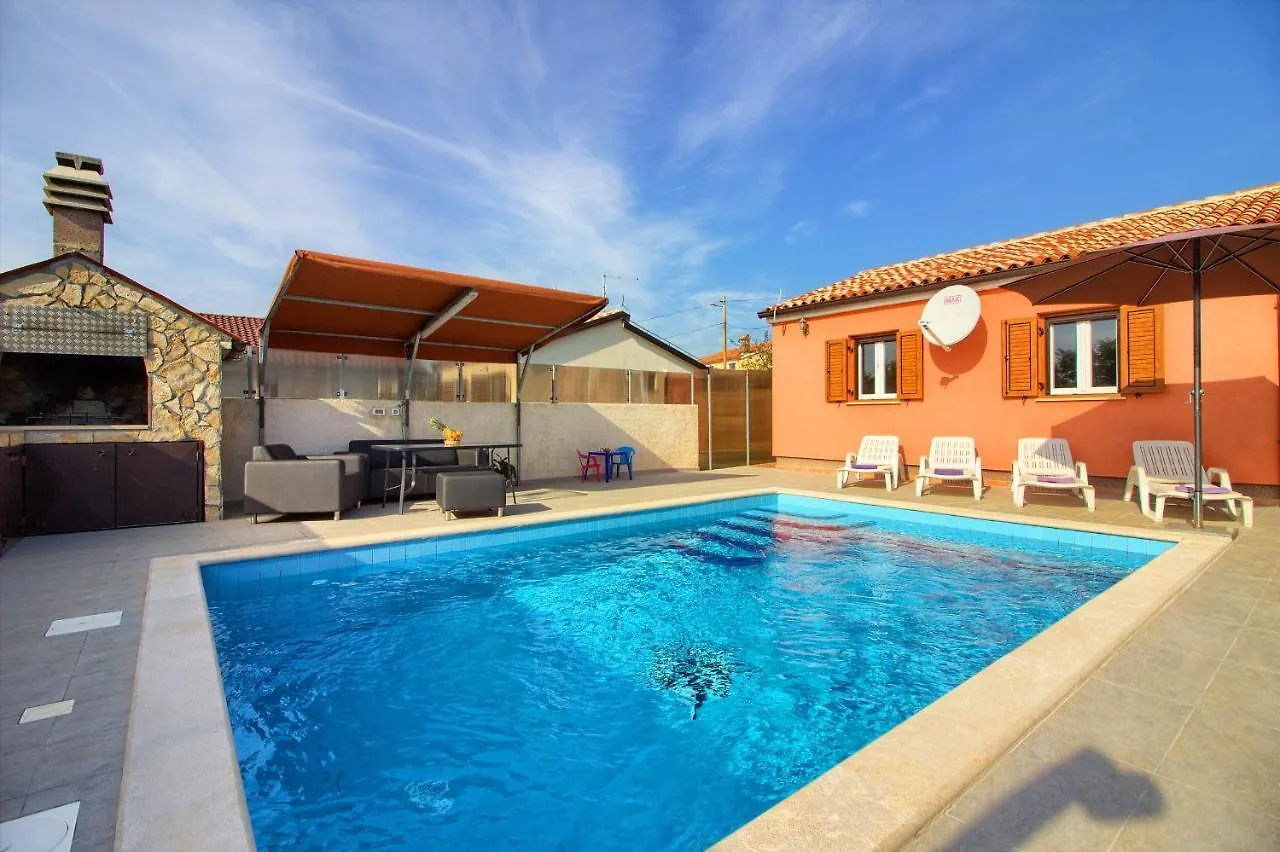 Cozy Villa Loborika With Private Pool Near Pula