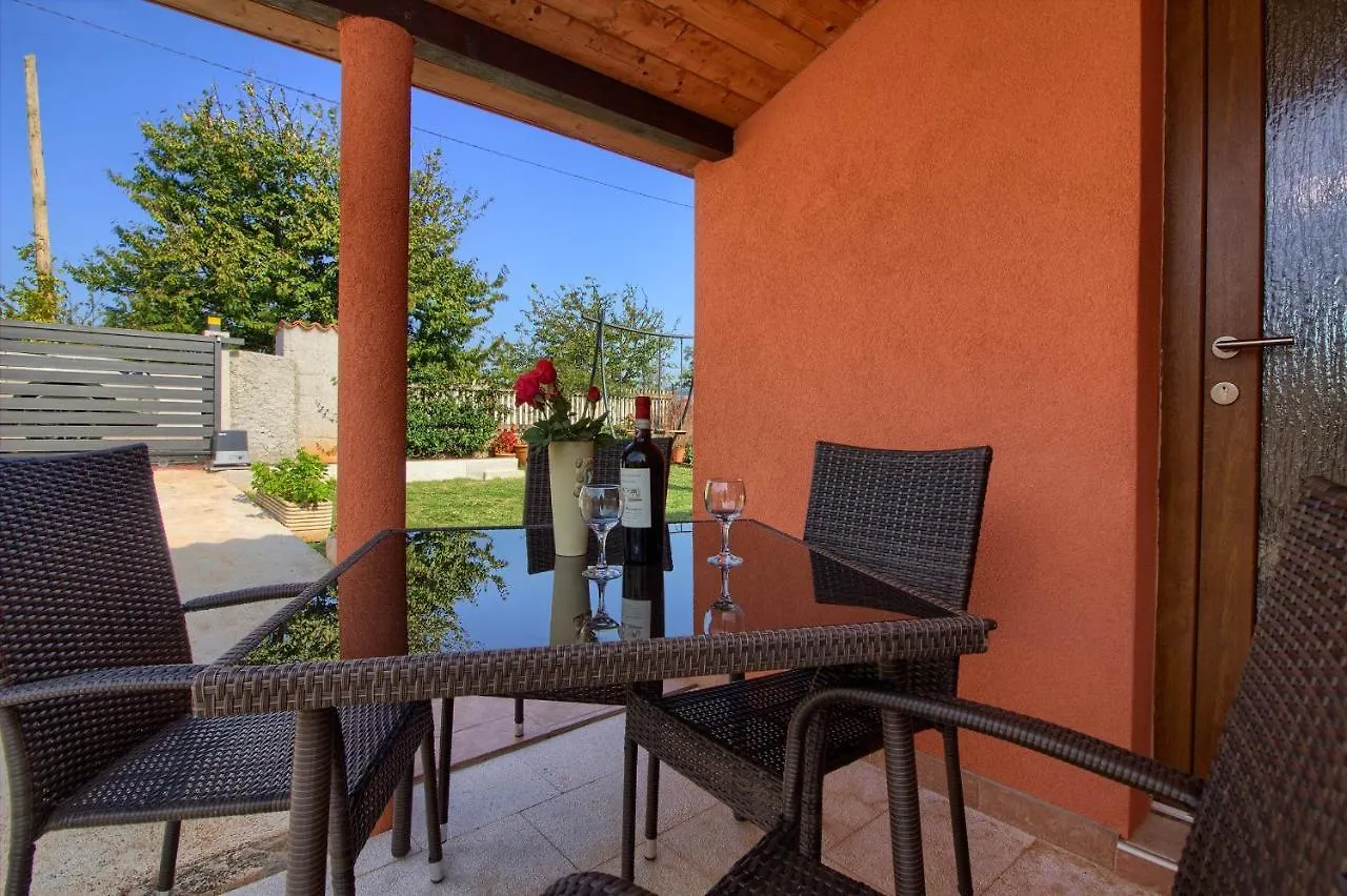Cozy Villa Loborika With Private Pool Near Pula